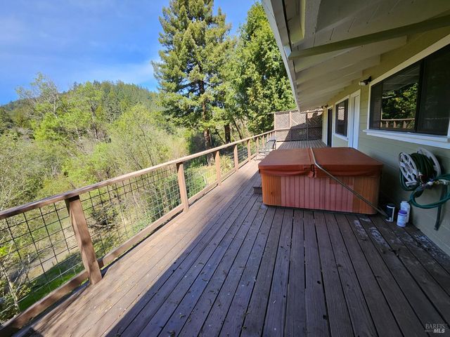 16868 Center Way, Guerneville, CA 95446