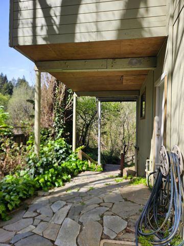 16868 Center Way, Guerneville, CA 95446