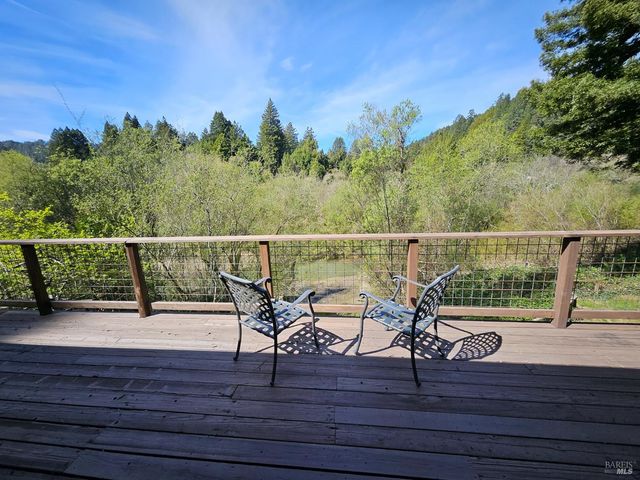 16868 Center Way, Guerneville, CA 95446