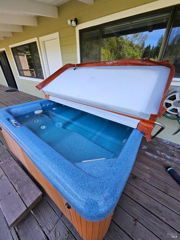 16868 Center Way, Guerneville, CA 95446