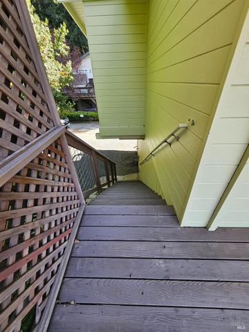 16868 Center Way, Guerneville, CA 95446