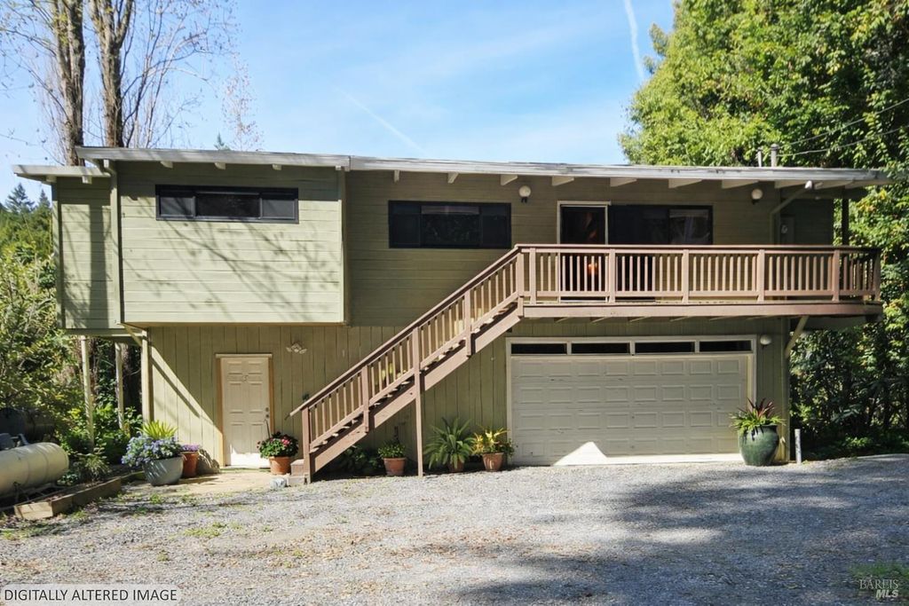 16868 Center Way, Guerneville, CA 95446