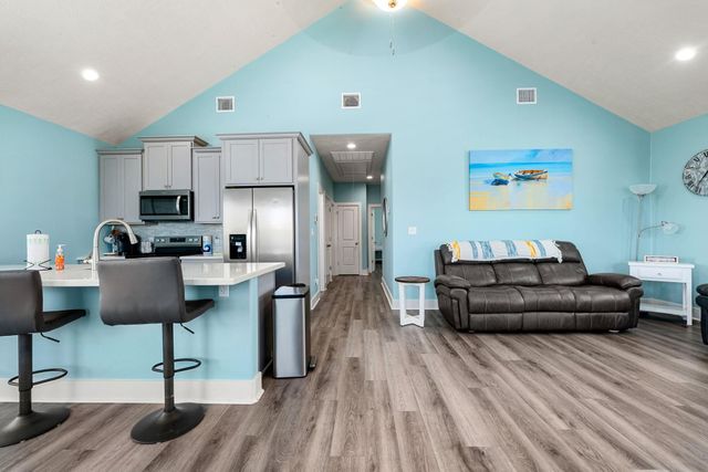 1840 Pompano Lane, Crystal Beach, TX 77650