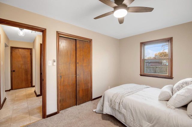 1045 GROGNET STREET, Green Bay, WI 54302