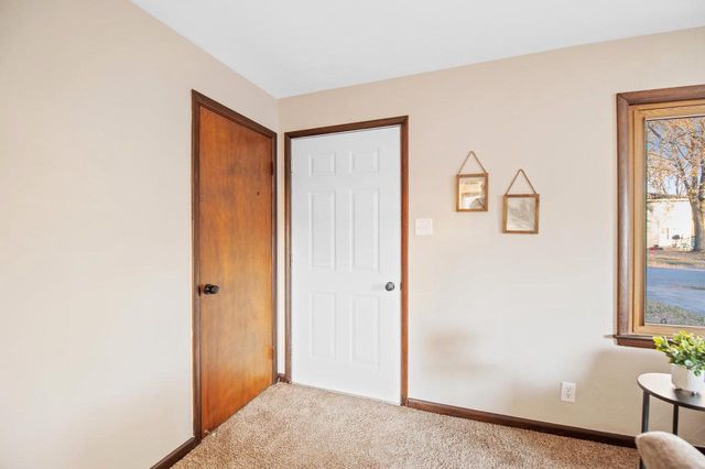 1045 GROGNET STREET, Green Bay, WI 54302