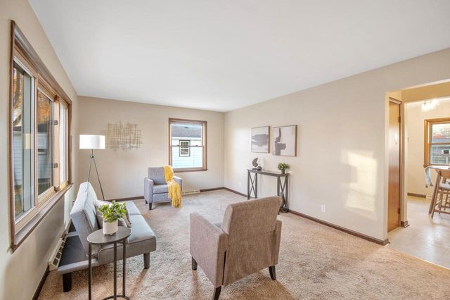 1045 GROGNET STREET, Green Bay, WI 54302