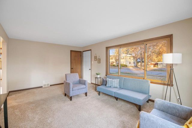 1045 GROGNET STREET, Green Bay, WI 54302