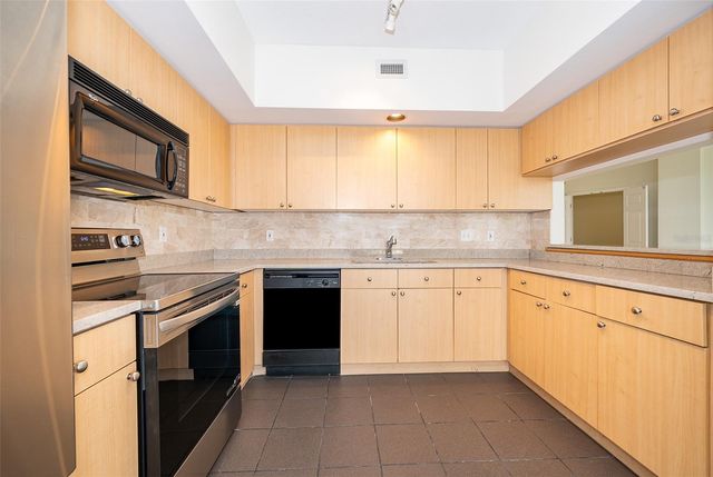 322 E CENTRAL BOULEVARD 1602, Orlando, FL 32801