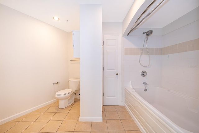 322 E CENTRAL BOULEVARD 1602, Orlando, FL 32801