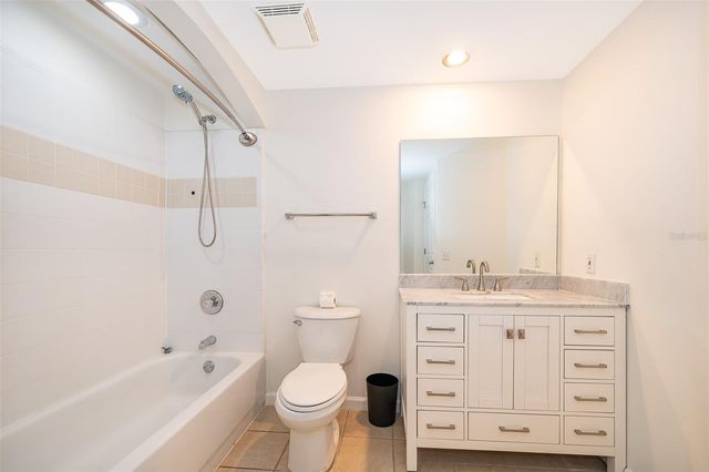 322 E CENTRAL BOULEVARD 1602, Orlando, FL 32801