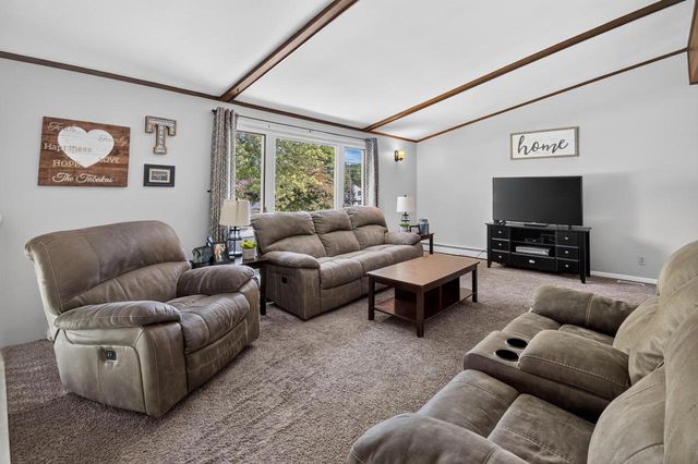 8415 12th STREET, Kenosha, WI 53144