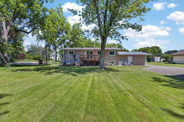 8415 12th STREET, Kenosha, WI 53144