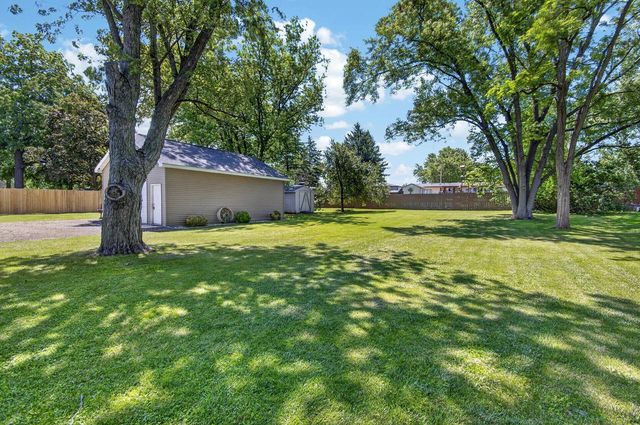 8415 12th STREET, Kenosha, WI 53144