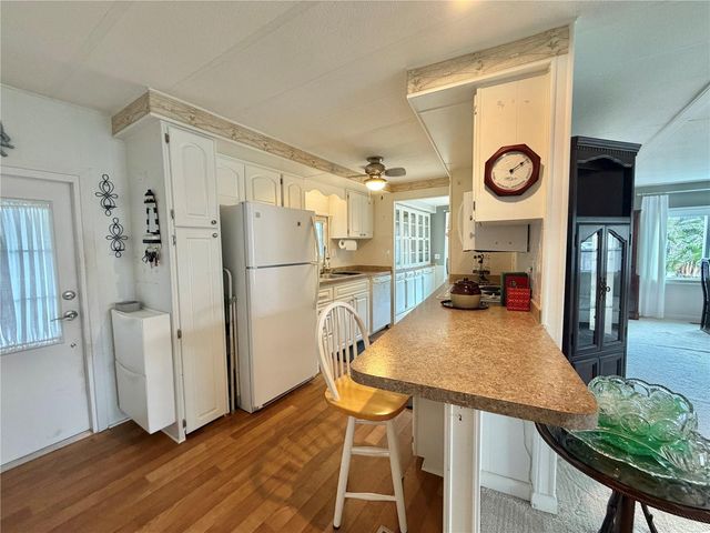 101 TAMARISK WAY, Leesburg, FL 34748