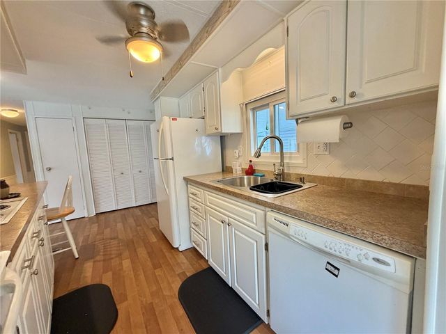 101 TAMARISK WAY, Leesburg, FL 34748