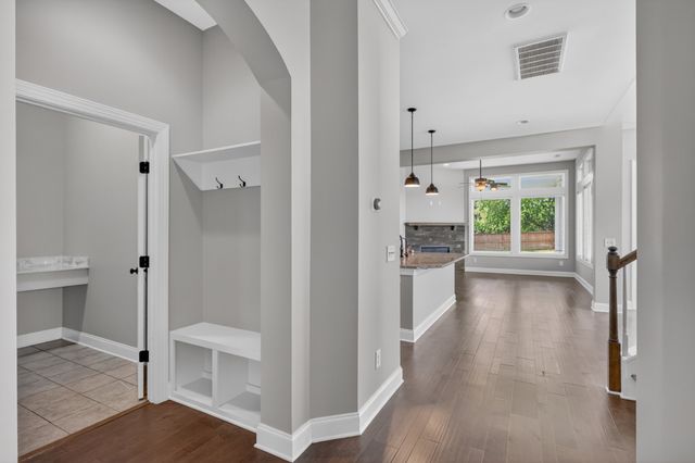 412 Abington Dr, Hendersonville, TN 37075
