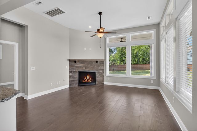 412 Abington Dr, Hendersonville, TN 37075