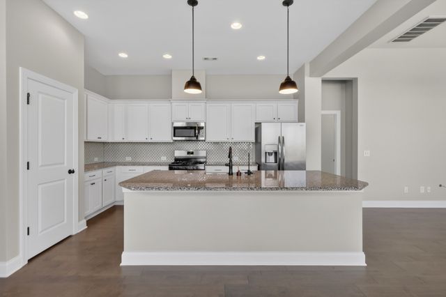 412 Abington Dr, Hendersonville, TN 37075