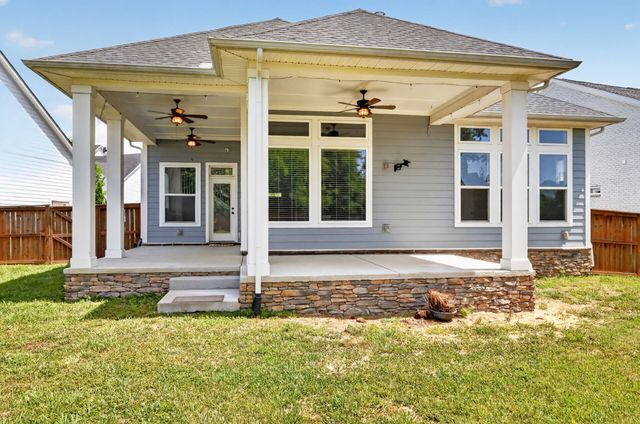 412 Abington Dr, Hendersonville, TN 37075