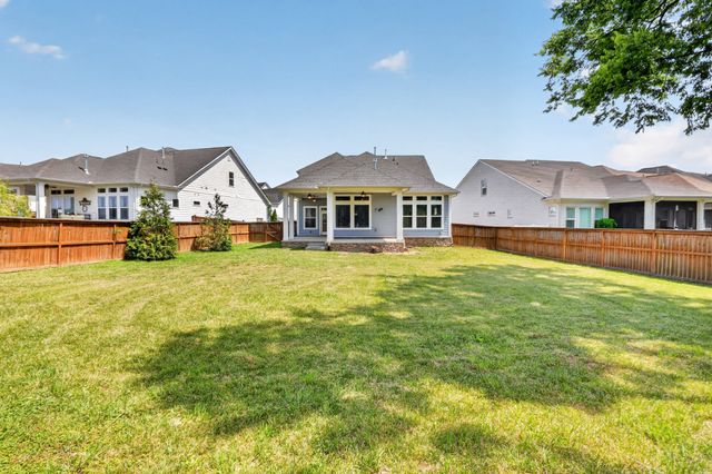 412 Abington Dr, Hendersonville, TN 37075