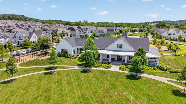 412 Abington Dr, Hendersonville, TN 37075