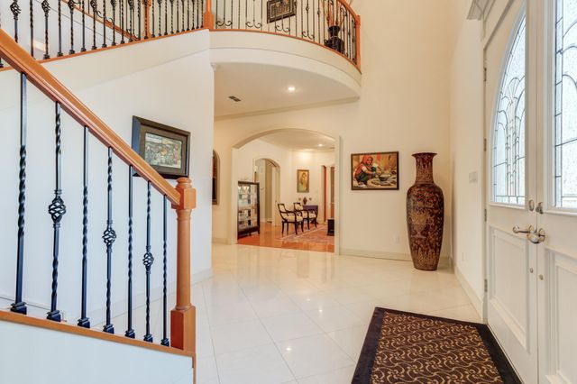 1914 Aberdeen Avenue, Lubbock, TX 79407