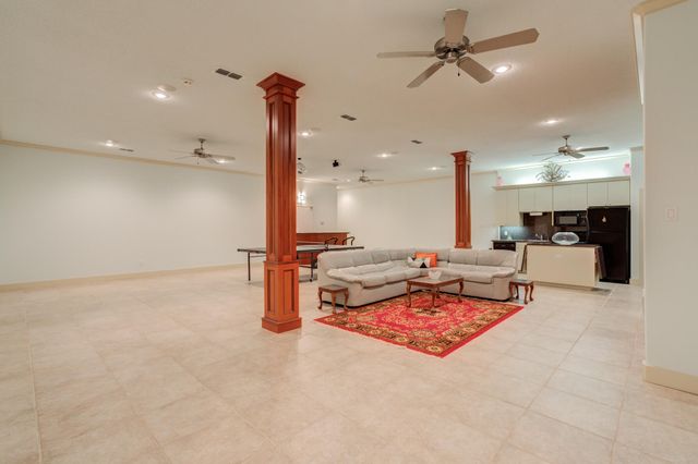 1914 Aberdeen Avenue, Lubbock, TX 79407
