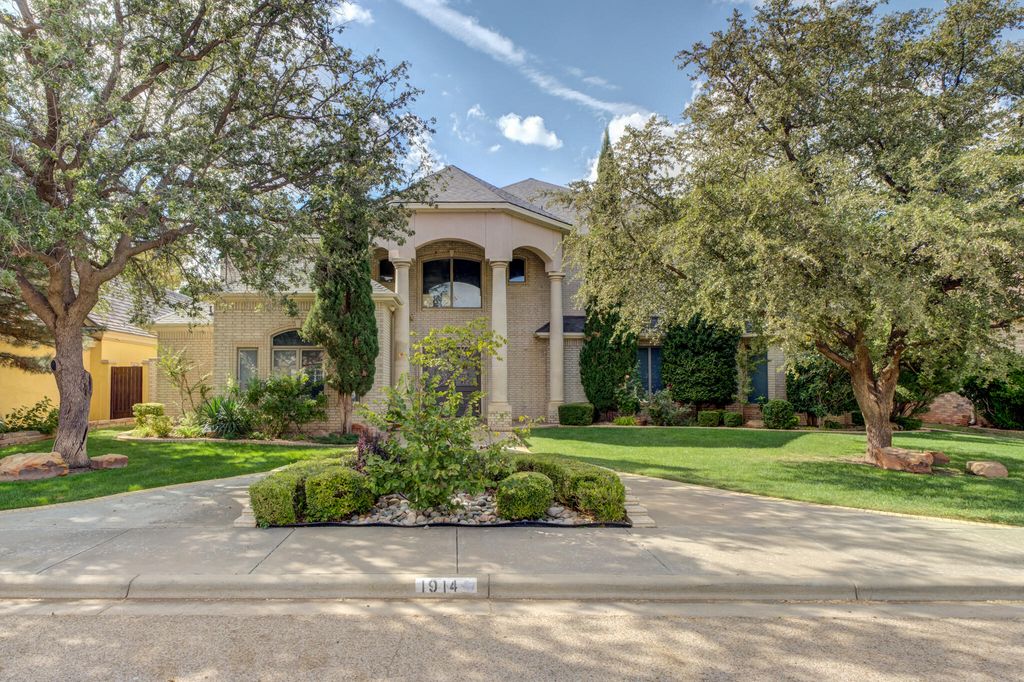 1914 Aberdeen Avenue, Lubbock, TX 79407