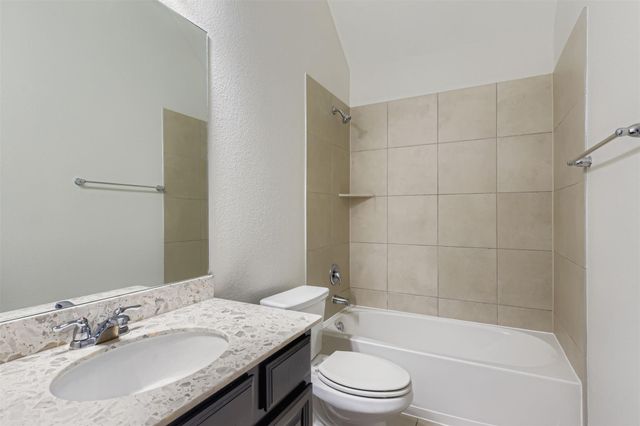 370 Vista Gardens DR, Buda, TX 78610