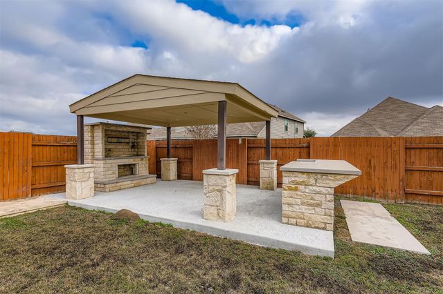 370 Vista Gardens DR, Buda, TX 78610