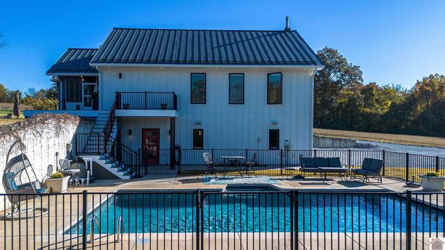 2080 Gholson Road, West Paducah, KY 42086