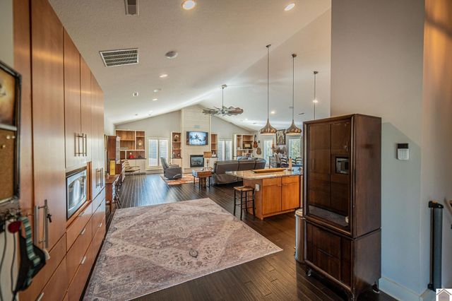 2080 Gholson Road, West Paducah, KY 42086