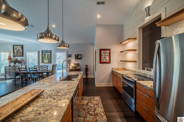 2080 Gholson Road, West Paducah, KY 42086