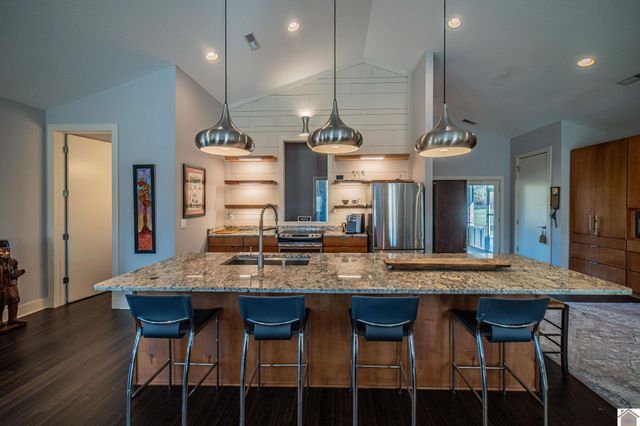 2080 Gholson Road, West Paducah, KY 42086