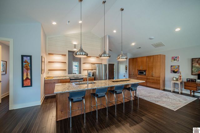 2080 Gholson Road, West Paducah, KY 42086