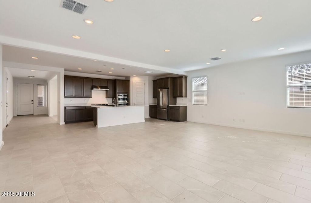 25547 N 176TH Drive, Surprise, AZ 85387 — photo 5