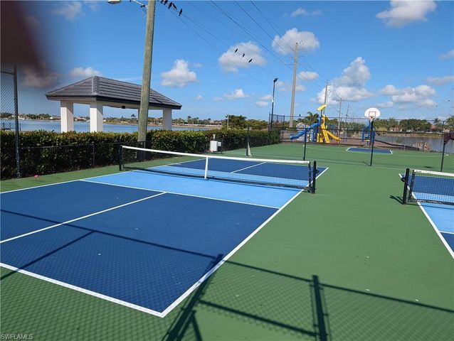 5471 Harborage DR, Fort Myers, FL 33908