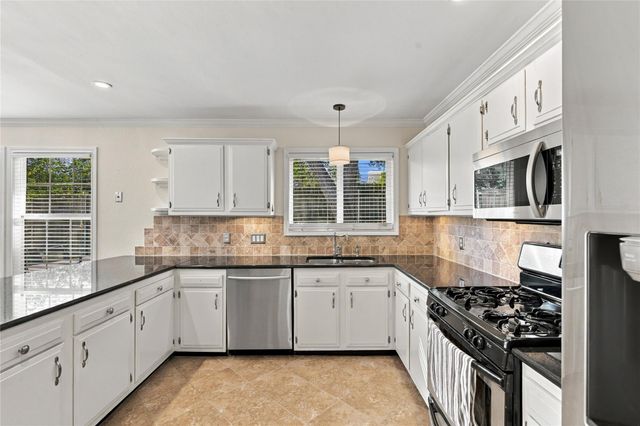 7700 Banpass LN, Austin, TX 78736