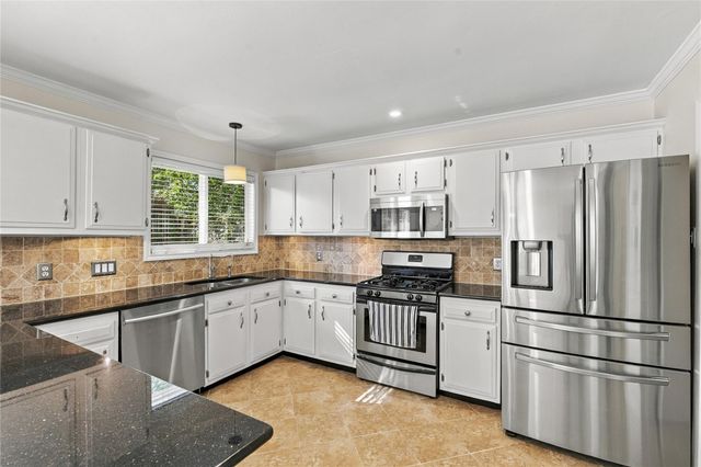 7700 Banpass LN, Austin, TX 78736
