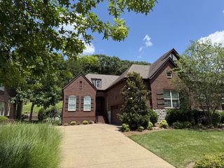 129 Tara Ln, Goodlettsville, TN 37072