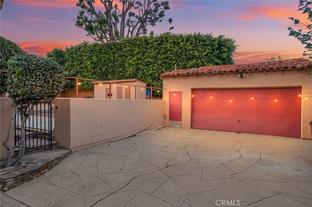 3767 Monteith Drive, Los Angeles, CA 90043