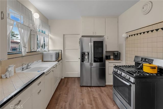 3767 Monteith Drive, Los Angeles, CA 90043