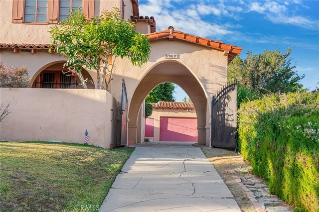 3767 Monteith Drive, Los Angeles, CA 90043