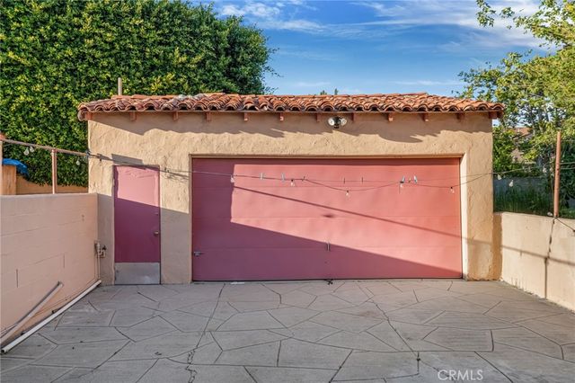 3767 Monteith Drive, Los Angeles, CA 90043