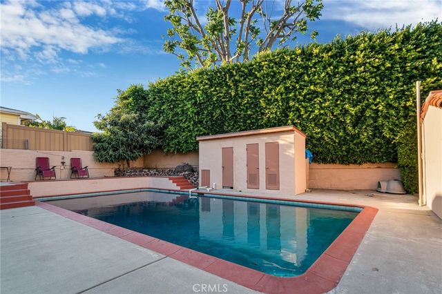 3767 Monteith Drive, Los Angeles, CA 90043