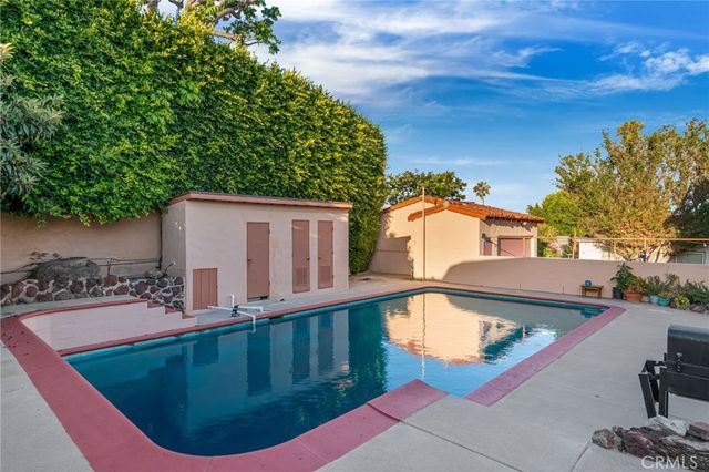 3767 Monteith Drive, Los Angeles, CA 90043