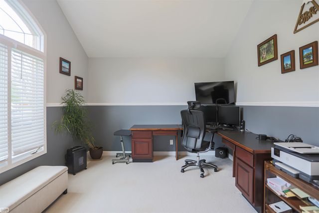 6740 Redford Circle, Troy, MI 48085