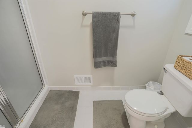 6740 Redford Circle, Troy, MI 48085