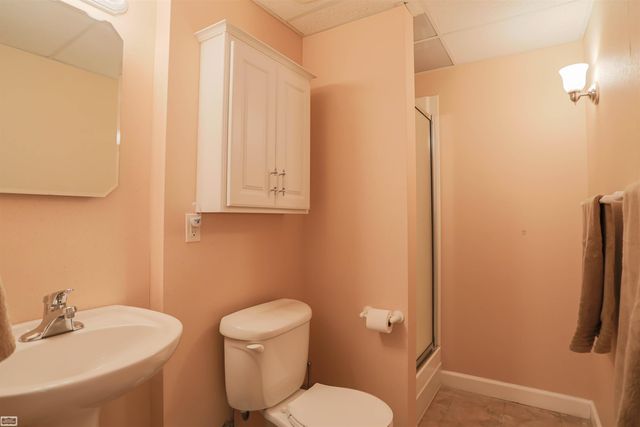 6740 Redford Circle, Troy, MI 48085