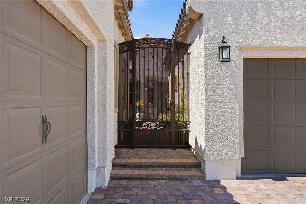 689 Corelli Cove Street, Henderson, NV 89011 — photo 4